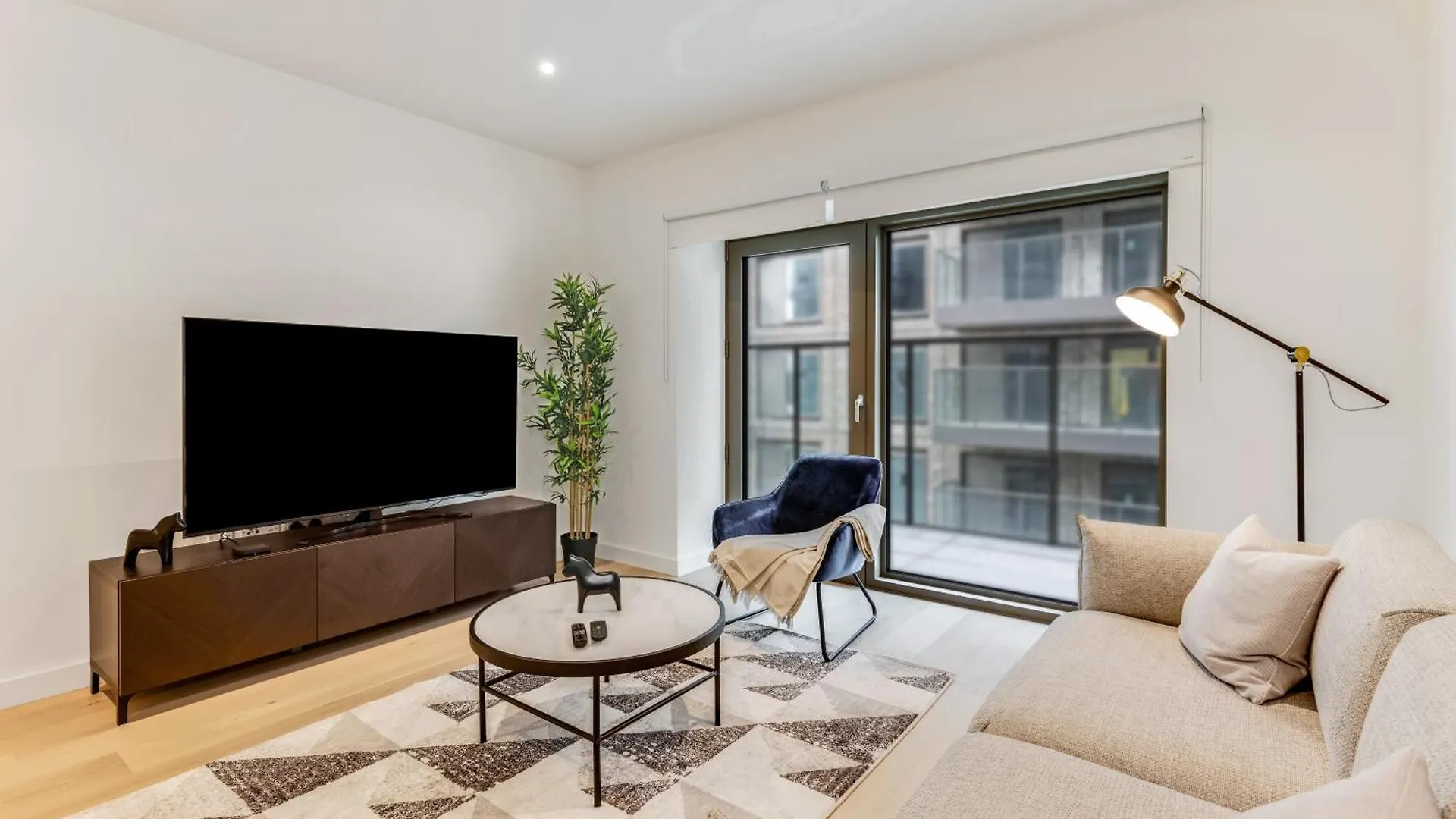 Khayat Homes - Odogwu - Luxury 1 Bed Apt location